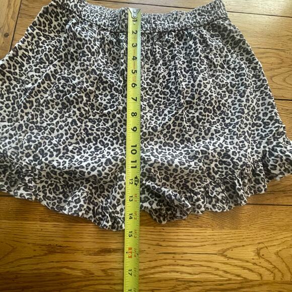 Abercrombie & Fitch Leopard Print Lounge Shorts - Size M Ruffled Hem - Picture 5 of 6